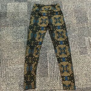 Lularoe one size blue and gold design leggings
